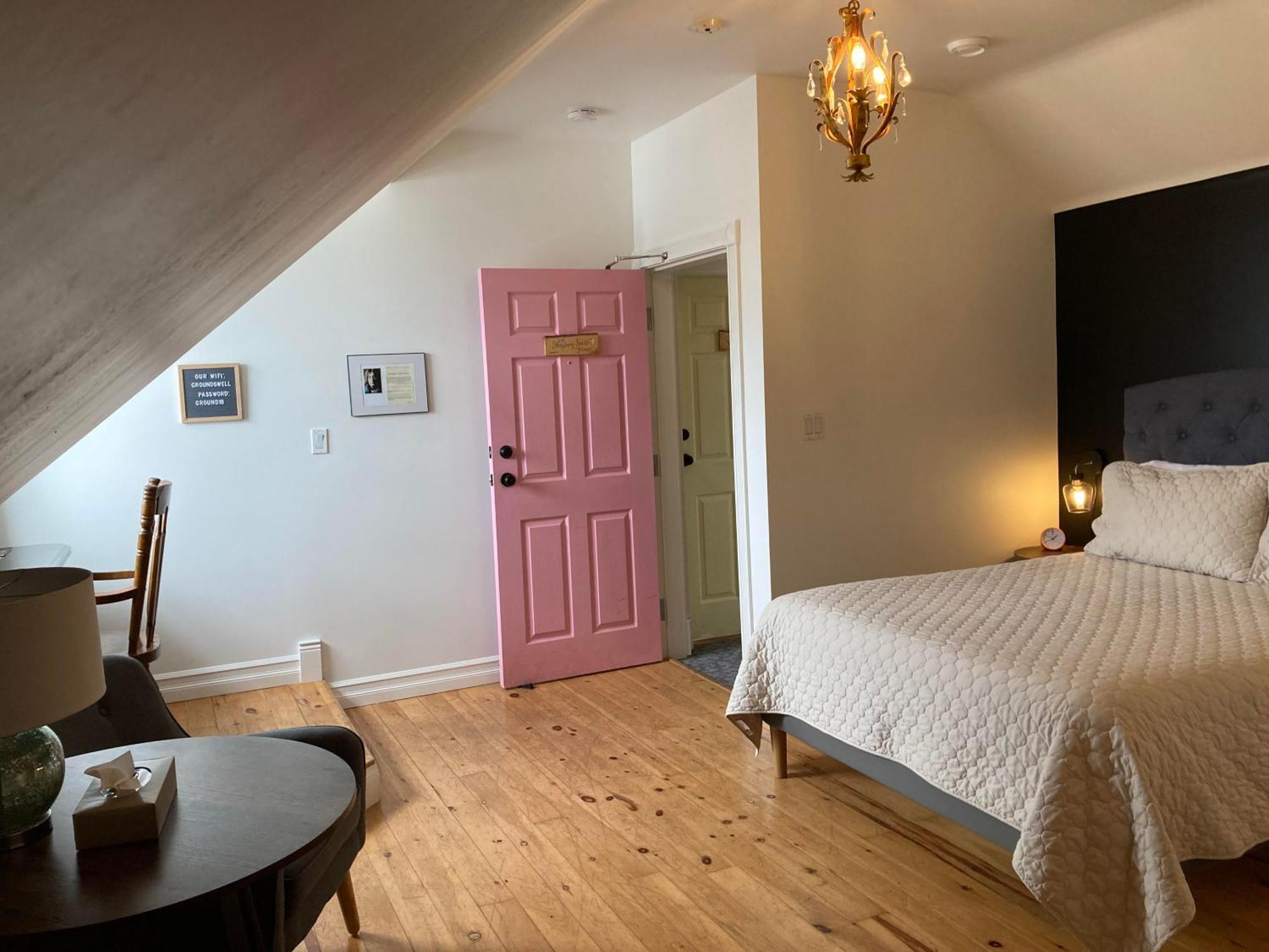 Groundswell Pub & Inn D'Escousse Екстер'єр фото